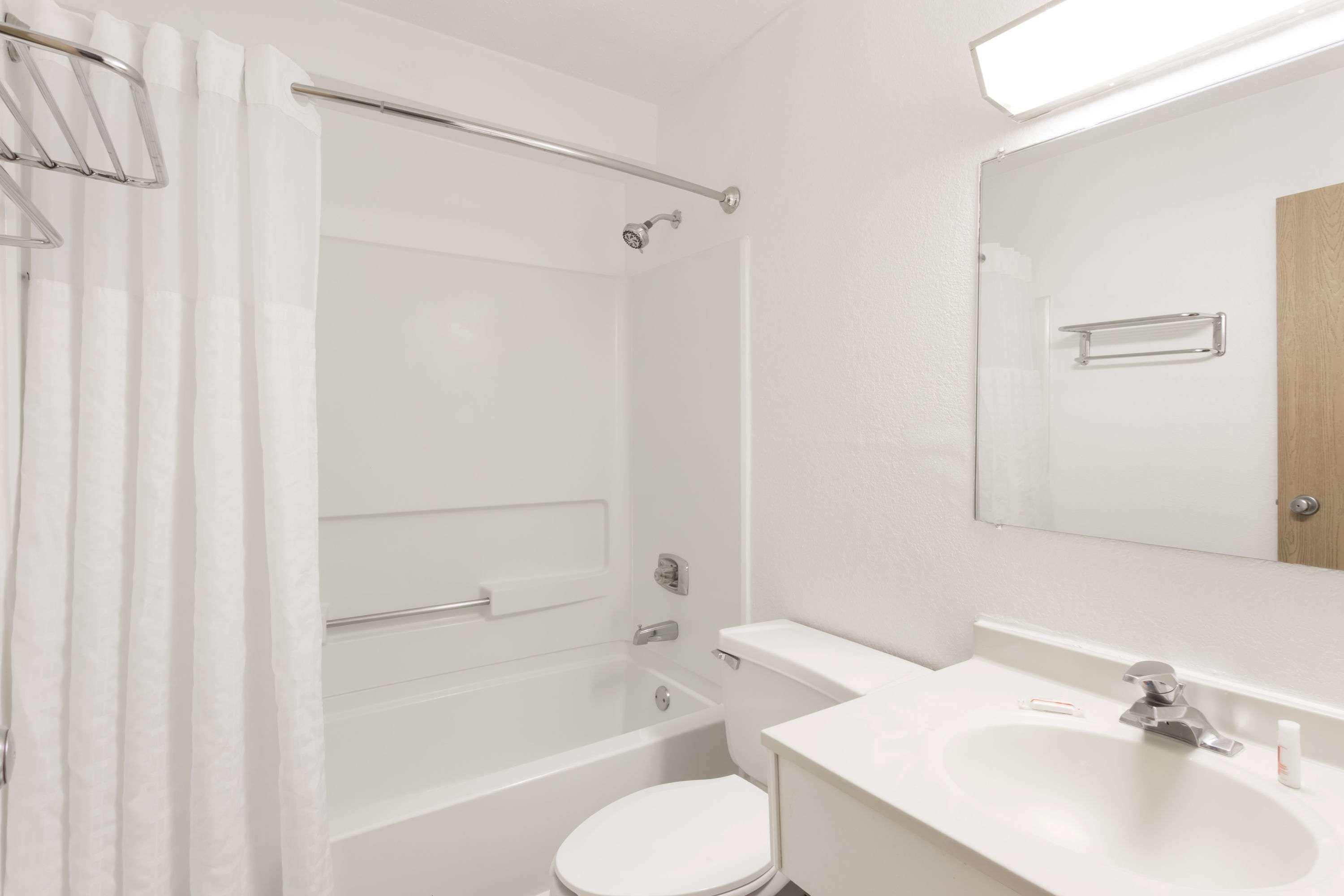 Super 8 By Wyndham Mundelein/Libertyville Area Ngoại thất bức ảnh