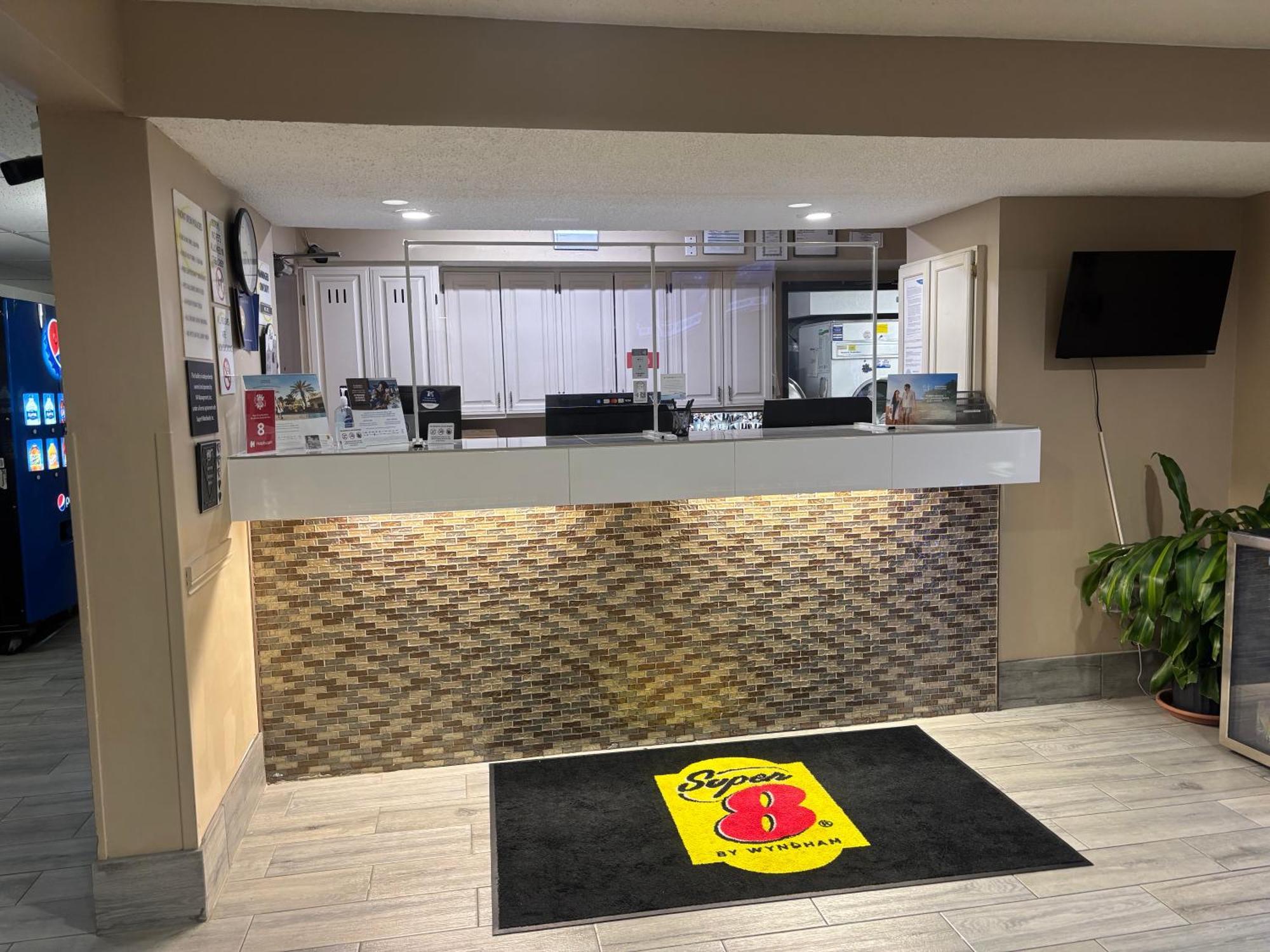 Super 8 By Wyndham Mundelein/Libertyville Area Ngoại thất bức ảnh