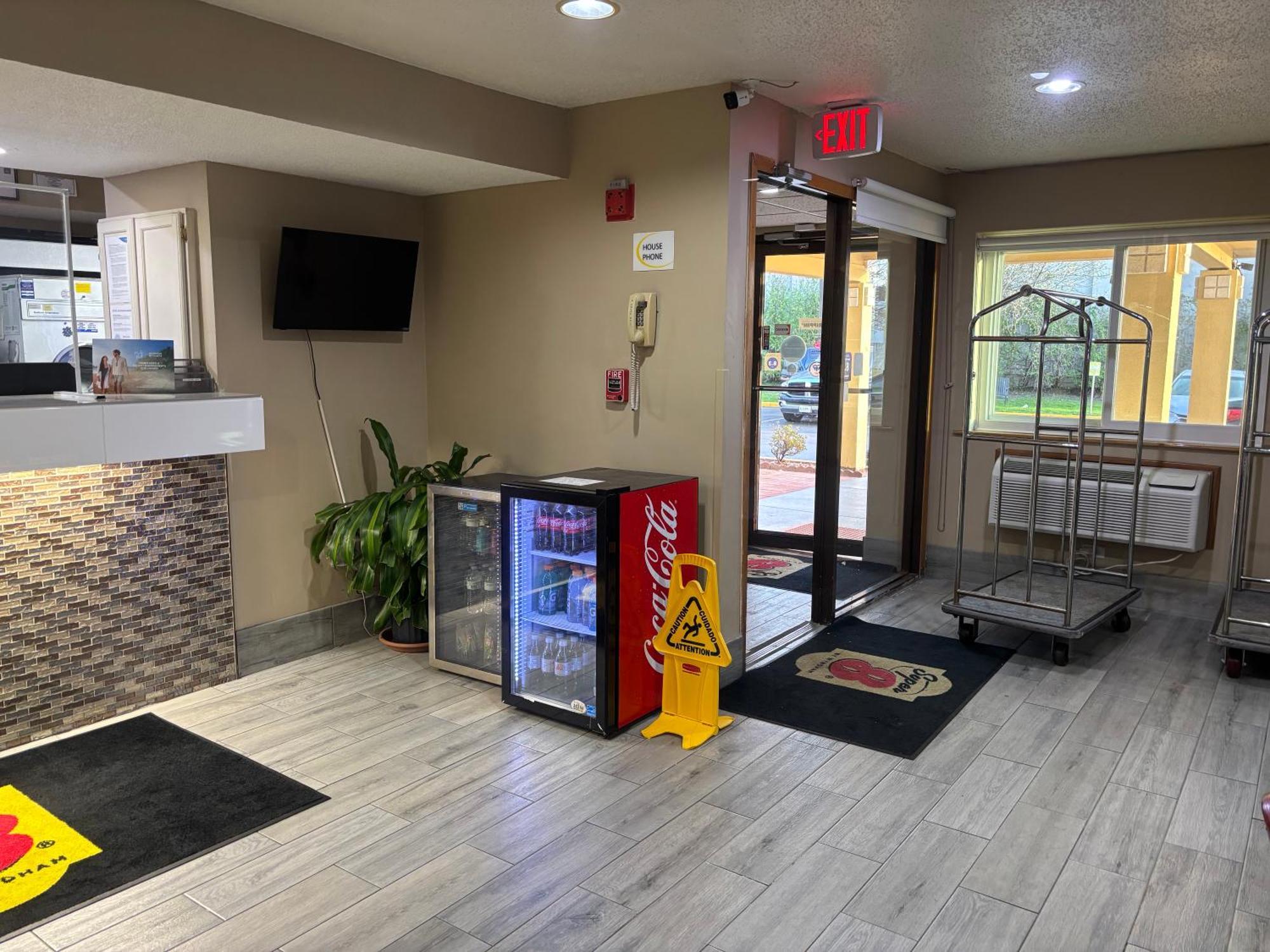 Super 8 By Wyndham Mundelein/Libertyville Area Ngoại thất bức ảnh