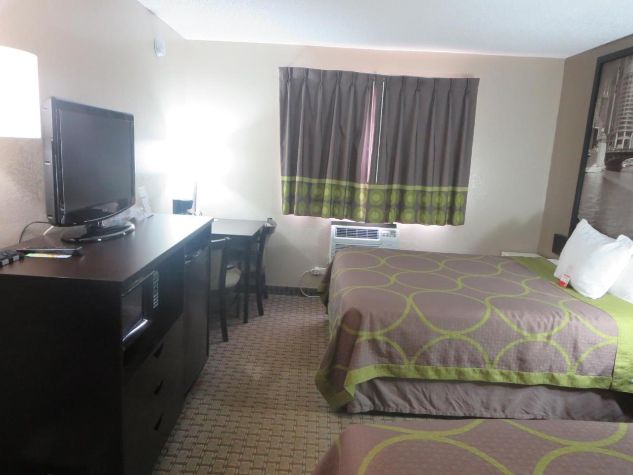 Super 8 By Wyndham Mundelein/Libertyville Area Ngoại thất bức ảnh